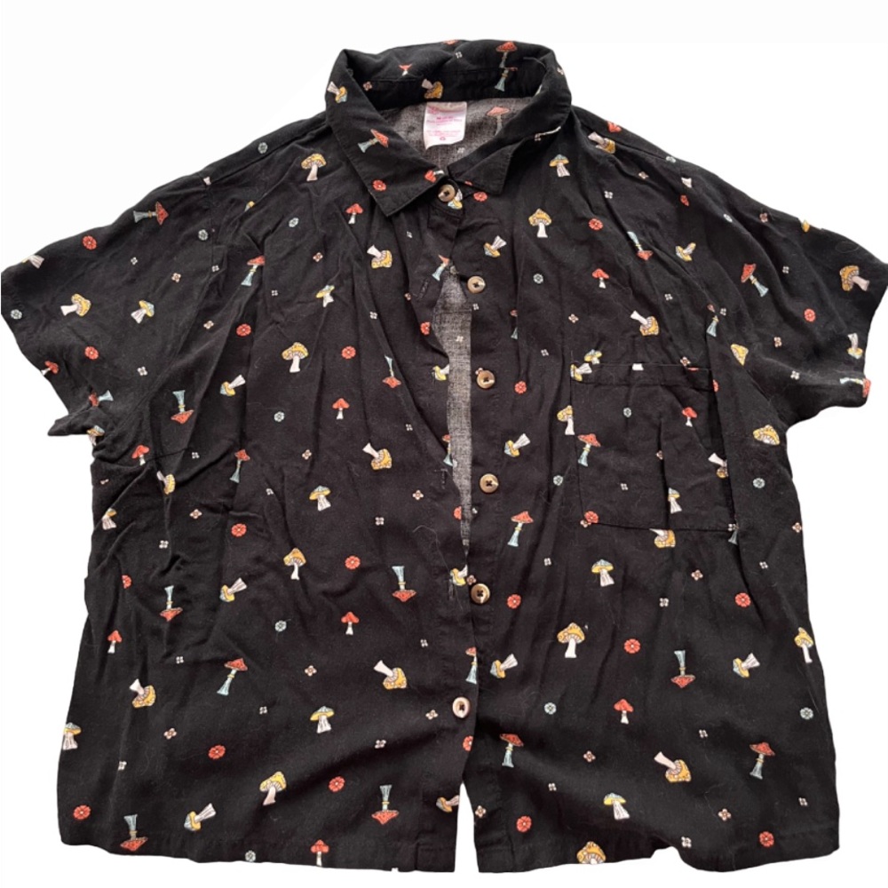 Button-Front Shirt with Short Sleeves (juniors)